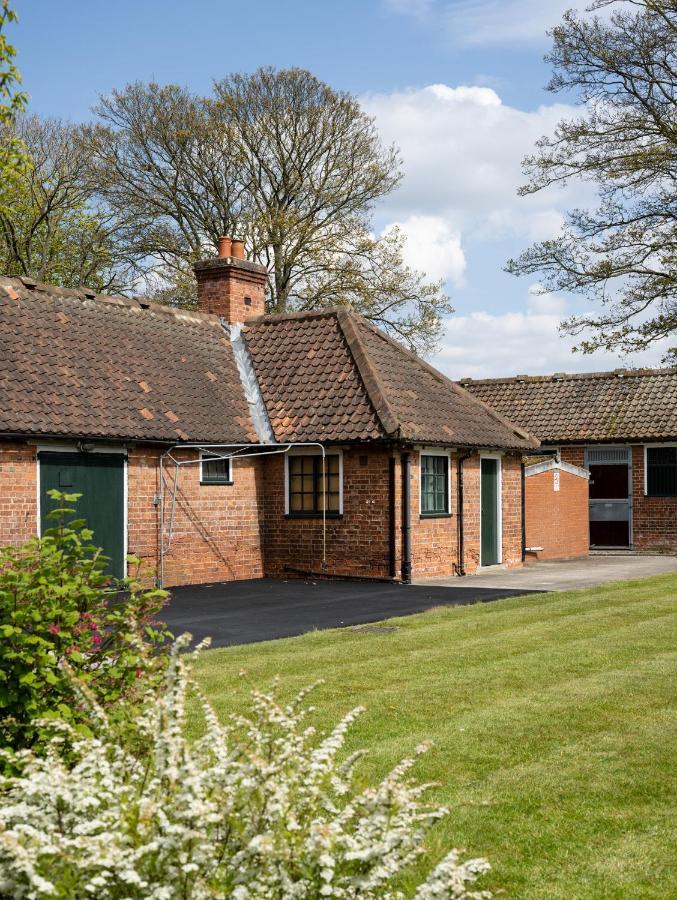 The Stable Suite At York Racecourse 외부 사진