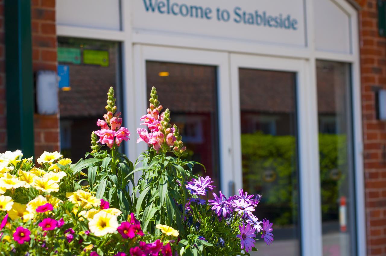 The Stable Suite At York Racecourse 외부 사진